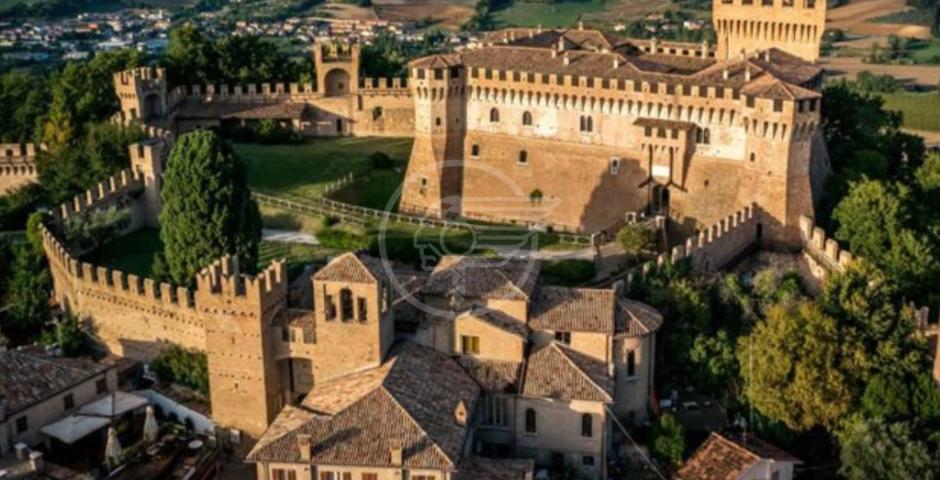 Giovedì al Castello di Gradara | Ogni settimana fino al 15 settembre Giovedì al Castello di Gradara | Ogni settimana fino al 15 settembre