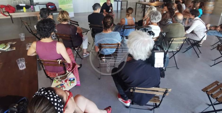 Poesia, arte e illustrazione per l’esordio di venerdì del San Marino Green Festival a Podere Lesignano Poesia, arte e illustrazione per l’esordio di venerdì del San Marino Green Festival a Podere Lesignano