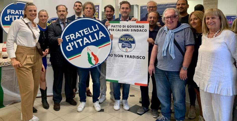 Fratelli d’Italia stipula il Patto di Governo col candidato Sindaco Stefano Caldari Fratelli d’Italia stipula il Patto di Governo col candidato Sindaco Stefano Caldari