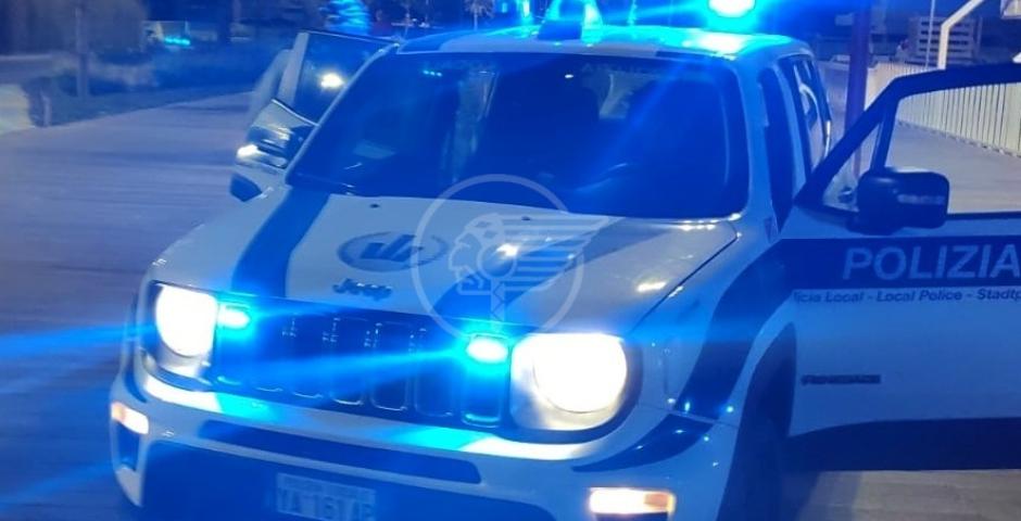 Extracomunitario 27enne arrestato per spaccio e resistenza dalla Polizia Locale Extracomunitario 27enne arrestato per spaccio e resistenza dalla Polizia Locale