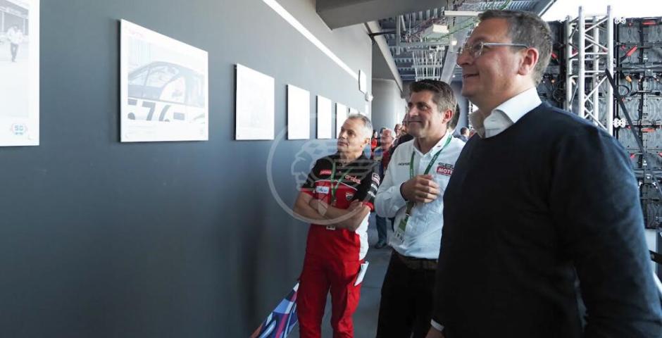 Mezzo secolo di Motorsport in mostra fotografica al World Circuit  Mezzo secolo di Motorsport in mostra fotografica al World Circuit