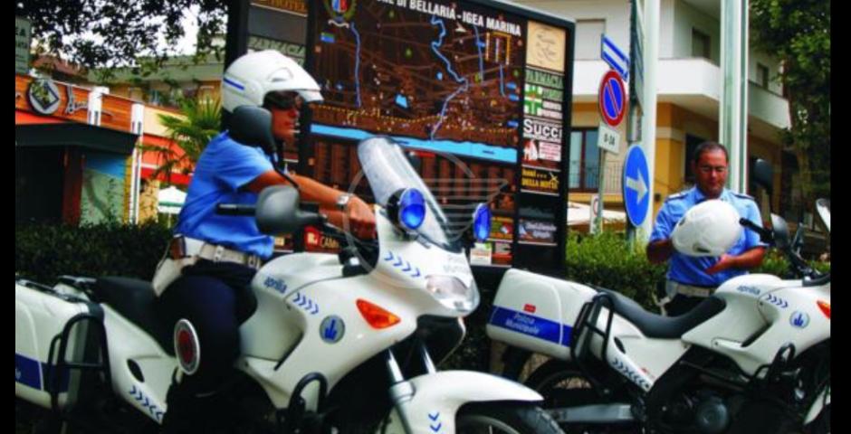 Da’ in escandescenza dopo la rimozione dell’auto: denunciato per danneggiamento  Da’ in escandescenza dopo la rimozione dell’auto: denunciato per danneggiamento