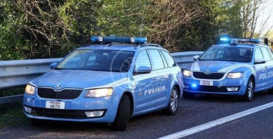 Cerca di rubare una bici, lo ferma la Polizia e gli trovano una molotov pronta all'uso nel residence che occupava Cerca di rubare una bici, lo ferma la Polizia e gli trovano una molotov pronta all'uso nel residence che occupava