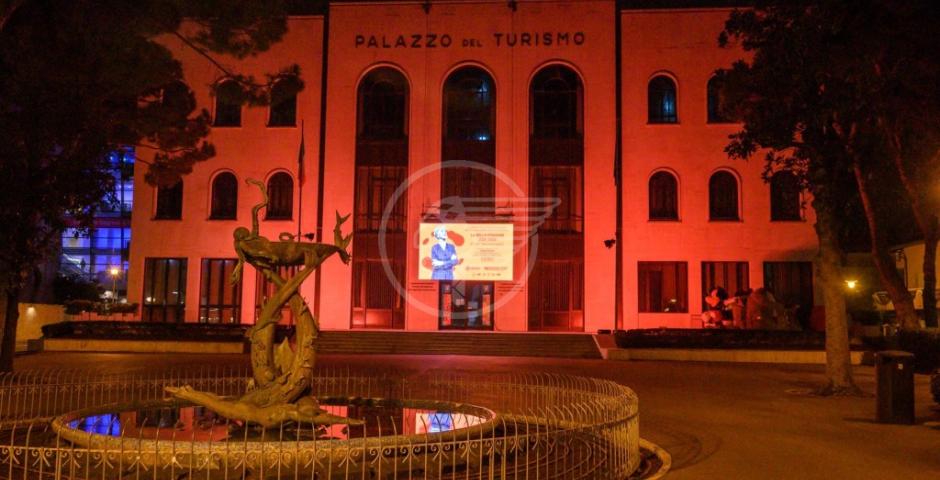 Un altro rinvio nella Perla: posticipato al 27 lo spettacolo di Lucrezia Lante della Rovere Un altro rinvio nella Perla: posticipato al 27 lo spettacolo di Lucrezia Lante della Rovere