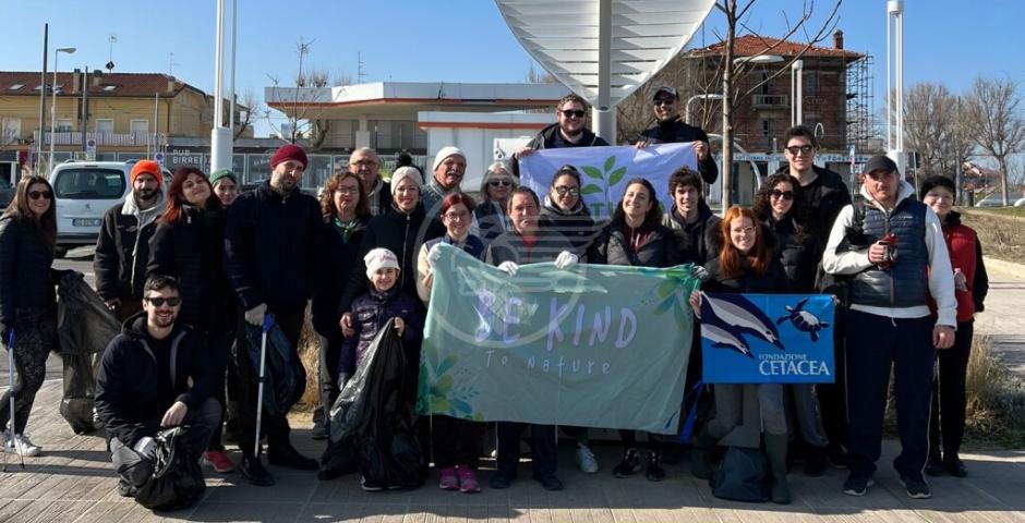 Raccolti 200 chili di rifiuti al Marano in una domenica nel segno dell'ambiente Raccolti 200 chili di rifiuti al Marano in una domenica nel segno dell'ambiente