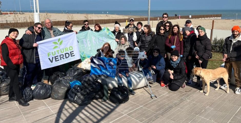 Raccolti 200 chili di rifiuti al Marano in una domenica nel segno dell'ambiente Raccolti 200 chili di rifiuti al Marano in una domenica nel segno dell'ambiente