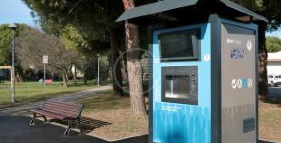 Giornata mondiale dell’Acqua: erogati 2,2 milioni di litri nel 2022 grazie alle Casine, con un risparmio potenziale di oltre 1,5 milioni di plastica Giornata mondiale dell’Acqua: erogati 2,2 milioni di litri nel 2022 grazie alle Casine, con un risparmio potenziale di oltre 1,5 milioni di plastica