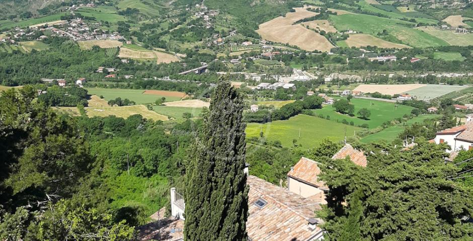 Picnic alla Rocca del Sasso, tra un panorama unico e la magia del borgo di Verucchio. Tre appuntamenti: 25 aprile, 1° maggio e 2 giugno Picnic alla Rocca del Sasso, tra un panorama unico e la magia del borgo di Verucchio. Tre appuntamenti: 25 aprile, 1° maggio e 2 giugno