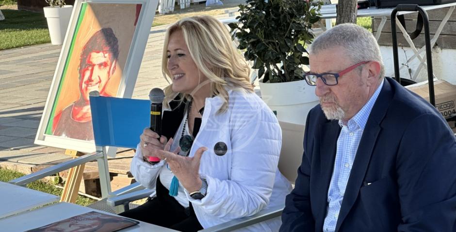 Si è svolta oggi al Bagni Tiky26 la presentazione di GeronimoMagazine numero 54 Si è svolta oggi al Bagni Tiky26 la presentazione di GeronimoMagazine numero 54