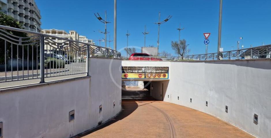 Secondo piano sotterraneo di piazzale San Martino: ancora 30 posti disponibili Secondo piano sotterraneo di piazzale San Martino: ancora 30 posti disponibili