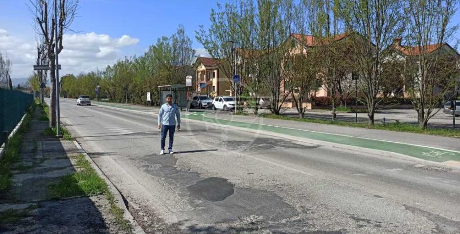 Nuovo asfalto in viale Veneto: al via domani i lavori che proseguiranno per tutto il mese  Nuovo asfalto in viale Veneto: al via domani i lavori che proseguiranno per tutto il mese