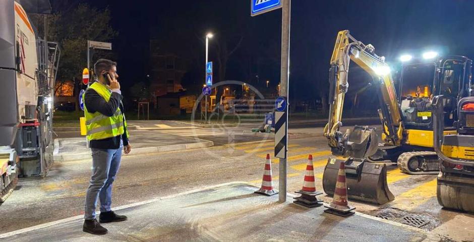 Lavori di asfaltatura della Statale: serviranno altre due notti di cantiere aperto Lavori di asfaltatura della Statale: serviranno altre due notti di cantiere aperto