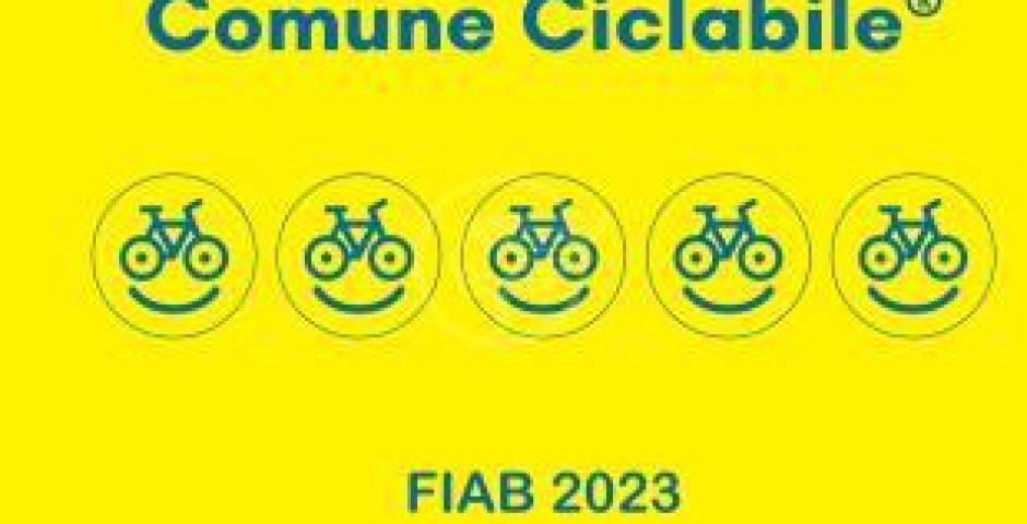 Rimini vince ancora. Premiata ancora una volta con la bandiera gialla dalla Federazione Italiana Ambiente e Ciclabile Rimini vince ancora. Premiata ancora una volta con la bandiera gialla dalla Federazione Italiana Ambiente e Ciclabile