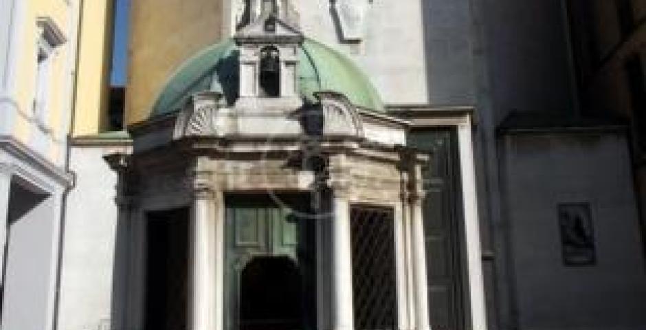 Restauro del Tempietto dedicato a Sant’Antonio da Padova in Piazza tre Martiri Restauro del Tempietto dedicato a Sant’Antonio da Padova in Piazza tre Martiri