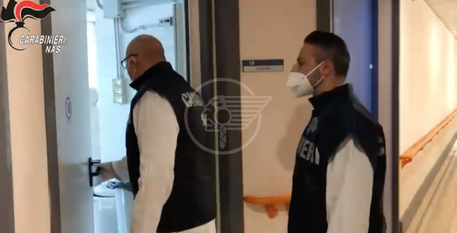 I controlli dei Nas presso le mense ospedaliere: trovati escrementi e blatte. Chiuse ben 7 cucine I controlli dei Nas presso le mense ospedaliere: trovati escrementi e blatte. Chiuse ben 7 cucine