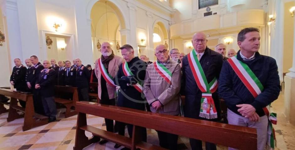 Precetto pasquale: la cerimonia dell'ANC con sindaci e carabinieri Precetto pasquale: la cerimonia dell'ANC con sindaci e carabinieri