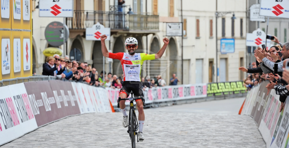 Ciclismo: Thomas Pesenti doma il Passo Marco Pantani – Monte Carpegna: sua la prima edizione di “Sulle Strade di Marco Pantani”  Ciclismo: Thomas Pesenti doma il Passo Marco Pantani – Monte Carpegna: sua la prima edizione di “Sulle Strade di Marco Pantani”
