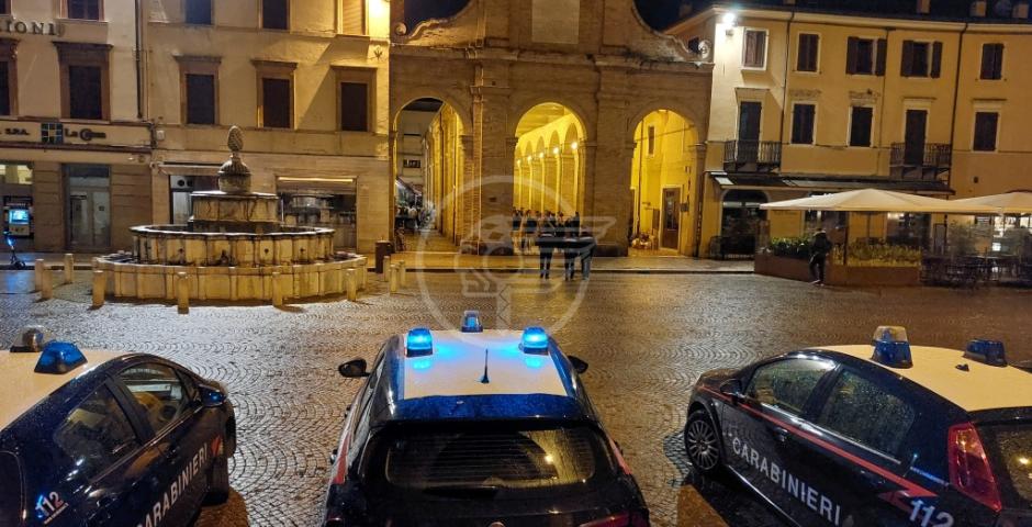 Rimini: intensificazione dei controlli nelle zone della movida – controllo straordinario alle “cantinette” Rimini: intensificazione dei controlli nelle zone della movida – controllo straordinario alle “cantinette”