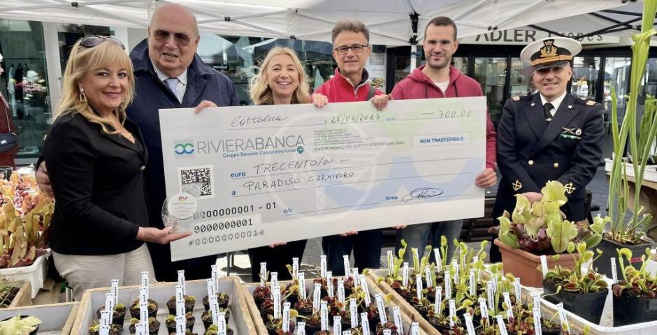 Apre ufficialmente "Cattolica in fiore", ecco gli espositori premiati da RivieraBanca Apre ufficialmente "Cattolica in fiore", ecco gli espositori premiati da RivieraBanca