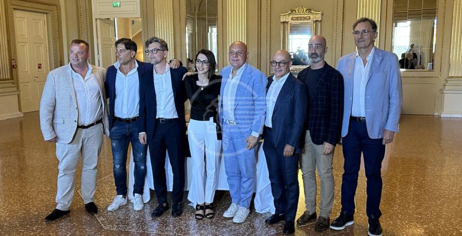 Presentata questa mattina al Teatro Galli la nuova Rimini Calcio, con a capo la Presidente Stefania Di Salvo Presentata questa mattina al Teatro Galli la nuova Rimini Calcio, con a capo la Presidente Stefania Di Salvo