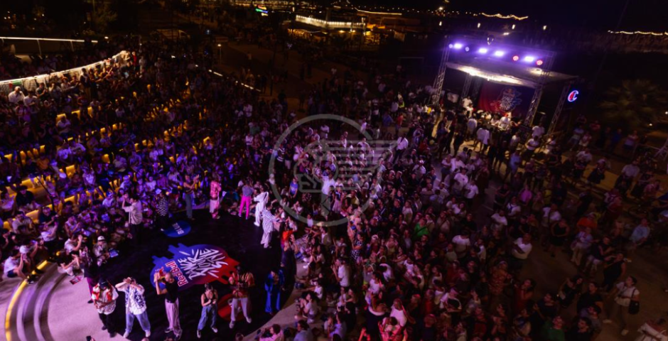 Nella notte del 28 luglio la città di Rimini ha ospitato il Red Bull Dance Your Style, l’evento globale di street dance dal format unico ed esclusivo Nella notte del 28 luglio la città di Rimini ha ospitato il Red Bull Dance Your Style, l’evento globale di street dance dal format unico ed esclusivo