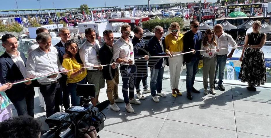Taglio del nastro per Italian Bike Festival. Piccioni: "La città scenario ideale per gli appassionati della bici"  Taglio del nastro per Italian Bike Festival. Piccioni: "La città scenario ideale per gli appassionati della bici"