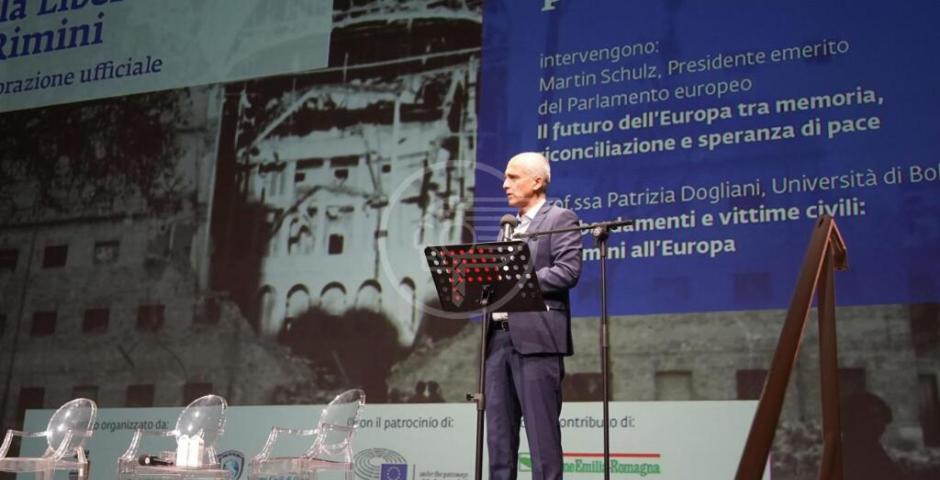 Rimini celebra l’80° Anniversario della Liberazione della città. La deposizione della corona alla lapide di Piazza Cavour, che ricorda i Caduti Rimini celebra l’80° Anniversario della Liberazione della città. La deposizione della corona alla lapide di Piazza Cavour, che ricorda i Caduti