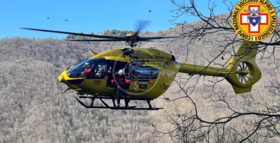 Riminese salvato in sei ore di intervento dal soccorso alpino. Nel baratro dopo una caduta in escursione Riminese salvato in sei ore di intervento dal soccorso alpino. Nel baratro dopo una caduta in escursione