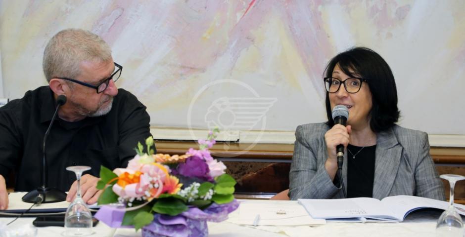 Presentato il numero 70 di GeronimoMagazine nella sala congressi dell'Hotel Vienna Ostenda Presentato il numero 70 di GeronimoMagazine nella sala congressi dell'Hotel Vienna Ostenda
