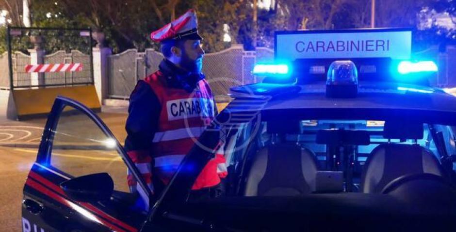 Immobilizzato, rapinato del portafoglio e minacciato in pieno centro un 14enne, da un terzetto di minorenni Immobilizzato, rapinato del portafoglio e minacciato in pieno centro un 14enne, da un terzetto di minorenni