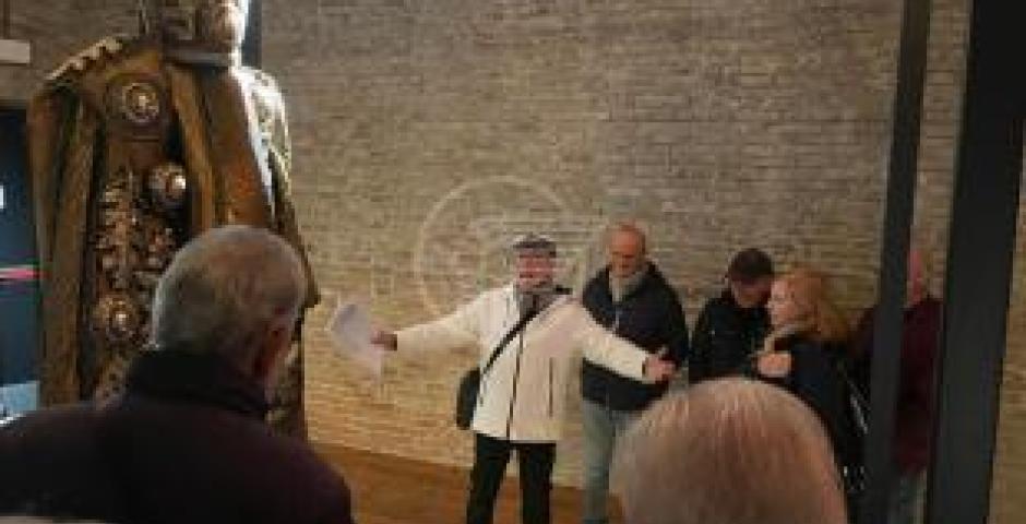 Ciceroni al Fellini Museum: le persone della terza età diventano guide culturali per i loro coetanei grazie a un innovativo progetto comunale Ciceroni al Fellini Museum: le persone della terza età diventano guide culturali per i loro coetanei grazie a un innovativo progetto comunale