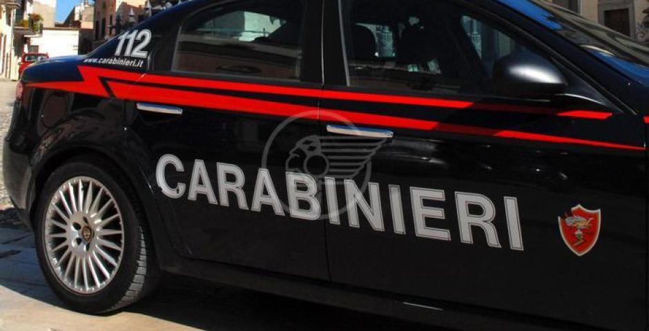 Incatena il coinquilino al termosifone per due giorni, cuoco 50enne arrestato Incatena il coinquilino al termosifone per due giorni, cuoco 50enne arrestato