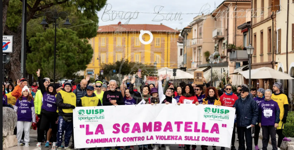 Tanti partecipanti per “La Sgambatella”, la camminata Uisp contro la violenza sulle donne Tanti partecipanti per “La Sgambatella”, la camminata Uisp contro la violenza sulle donne