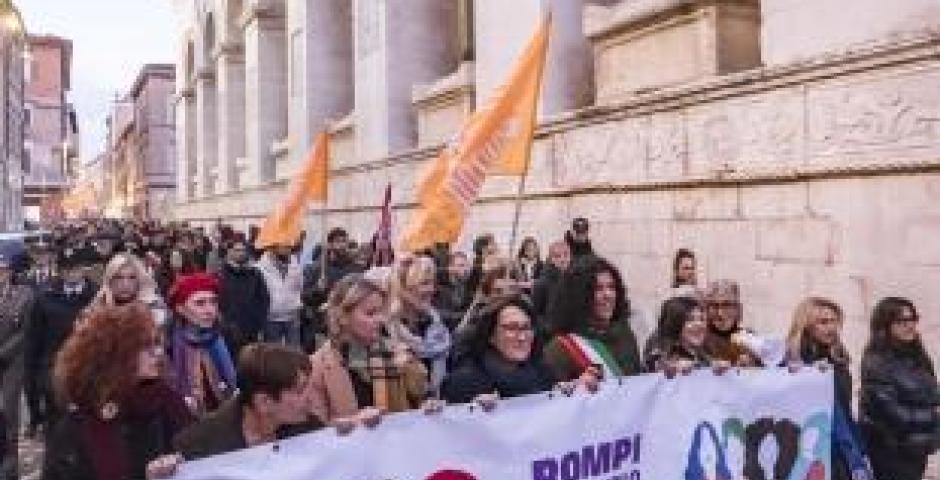 Rimini “accende” le luci sulla città Rimini “accende” le luci sulla città