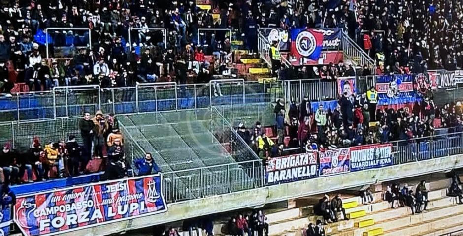 Calcio Serie C - L'ex Parigi con una doppietta punisce il Campobasso e regala una grande vittoria al Rimini al "Molinari" (1 a 2) Calcio Serie C - L'ex Parigi con una doppietta punisce il Campobasso e regala una grande vittoria al Rimini al "Molinari" (1 a 2)