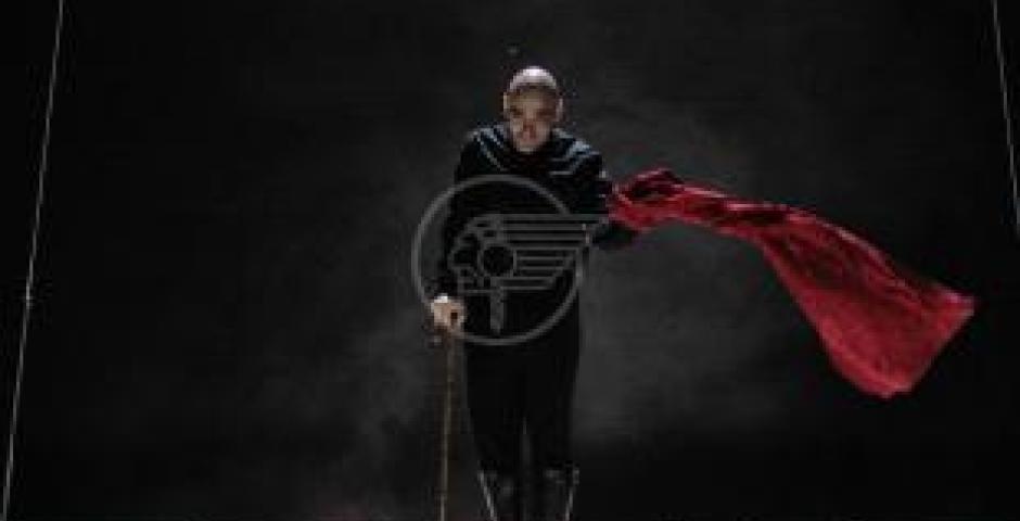 Al Teatro Galli martedì 3 dicembre (ore 21) in scena “Tragudia”. Alessandro Serra riscrive il mito di Edipo per parlare delle macerie di oggi Al Teatro Galli martedì 3 dicembre (ore 21) in scena “Tragudia”. Alessandro Serra riscrive il mito di Edipo per parlare delle macerie di oggi