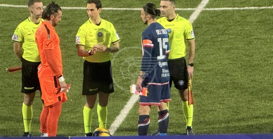 Calcio. Rimini e Perugia due goal in un minuto, poi tante occasioni gettate al vento. Alla fine è 1 a 1 Calcio. Rimini e Perugia due goal in un minuto, poi tante occasioni gettate al vento. Alla fine è 1 a 1
