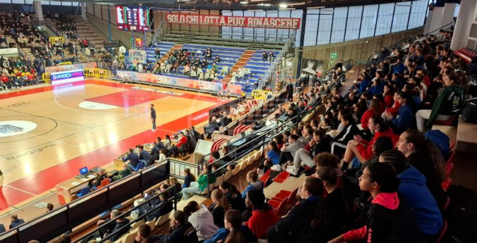 Basket - Wegreenit Urania Milano vince di misura contro una sfortunata Rbr: finale 98 a 91 Basket - Wegreenit Urania Milano vince di misura contro una sfortunata Rbr: finale 98 a 91