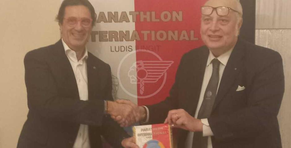 Il manager internazionale Andrea Vidotti ieri sera al Panathlon dove ha raccontato "Le Olimpiadi Invernali Milano Cortina 2026" Il manager internazionale Andrea Vidotti ieri sera al Panathlon dove ha raccontato "Le Olimpiadi Invernali Milano Cortina 2026"