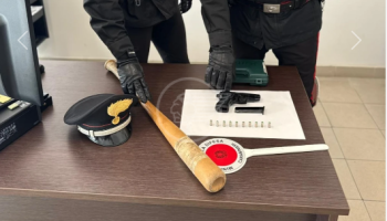 Rissa e "mazzate" in viale Pinzon. Colombiano aggredisce tunisino che finisce all'ospedale. I Carabinieri fermano tutto Rissa e "mazzate" in viale Pinzon. Colombiano aggredisce tunisino che finisce all'ospedale. I Carabinieri fermano tutto