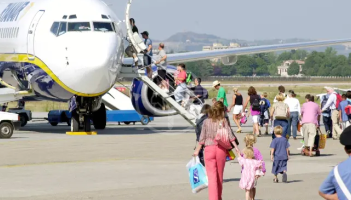 L'Aereoporto "Federico Fellini" inaugura il nuovo volo per Breslavia L'Aereoporto "Federico Fellini" inaugura il nuovo volo per Breslavia