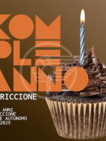 Dal 17 al 19 ottobre la grande festa diffusa della Perla Verde: 103 candeline accese dal talento dei giovani di “Sogna Riccione Sogna” e dalla magia di “CiocoPaese” Dal 17 al 19 ottobre la grande festa diffusa della Perla Verde: 103 candeline accese dal talento dei giovani di “Sogna Riccione Sogna” e dalla magia di “CiocoPaese”
