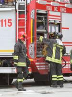 Incendio all'ora di pranzo nel condominio che ospita anche il ristorante Canasta in viale Ceccarini. Vigili del Fuoco sul posto Incendio all'ora di pranzo nel condominio che ospita anche il ristorante Canasta in viale Ceccarini. Vigili del Fuoco sul posto