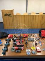 Polizia Locale-Denunciati due pugliesi in possesso di oggetti atti allo scasso e pronti a colpire Polizia Locale-Denunciati due pugliesi in possesso di oggetti atti allo scasso e pronti a colpire
