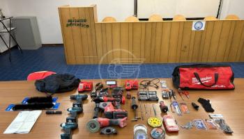 Polizia Locale-Denunciati due puglisi in possesso di oggetti atti allo scasso e pronti a colpire Polizia Locale-Denunciati due puglisi in possesso di oggetti atti allo scasso e pronti a colpire