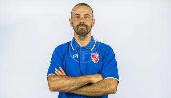 Calcio-Rimini Vs Bra si gioca domani alle 17,30 al "Neri". Biancorossi alla ricerca della vittoria per cancellare la penalizzazione magari brindare con un Campari Calcio-Rimini Vs Bra si gioca domani alle 17,30 al "Neri". Biancorossi alla ricerca della vittoria per cancellare la penalizzazione magari brindare con un Campari