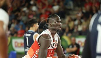 Basket - La Dole vince per la seconda volta consecutiva. Battuta Liofilchem Roseto. Finale 85 a 78 Basket - La Dole vince per la seconda volta consecutiva. Battuta Liofilchem Roseto. Finale 85 a 78