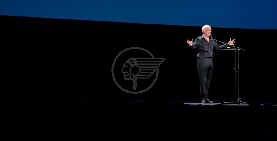 Viva Riccione. Il tuo Natale al mare. Pista di pattinaggio, ruota panoramica, mercatini, il grande albero e gli spettacoli di Servillo, Cevoli e The Kolors Viva Riccione. Il tuo Natale al mare. Pista di pattinaggio, ruota panoramica, mercatini, il grande albero e gli spettacoli di Servillo, Cevoli e The Kolors